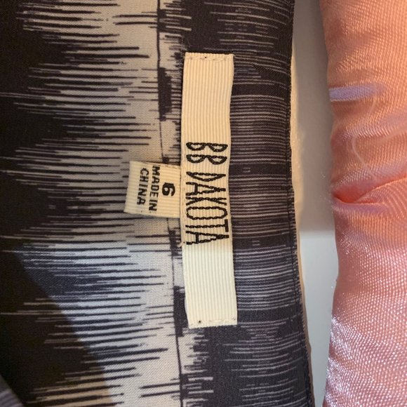 BB Dakota Cutout A-Line/Skater Short Dress (Della) - Picture 3 of 5